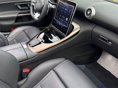 Certified 2024 Mercedes-Benz SL 43 AMG image 17