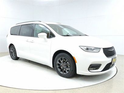 Used 2021 Chrysler Pacifica Touring w/ S Appearance Package