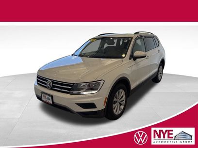 Used 2018 Volkswagen Tiguan SE w/ Panoramic Sunroof Package
