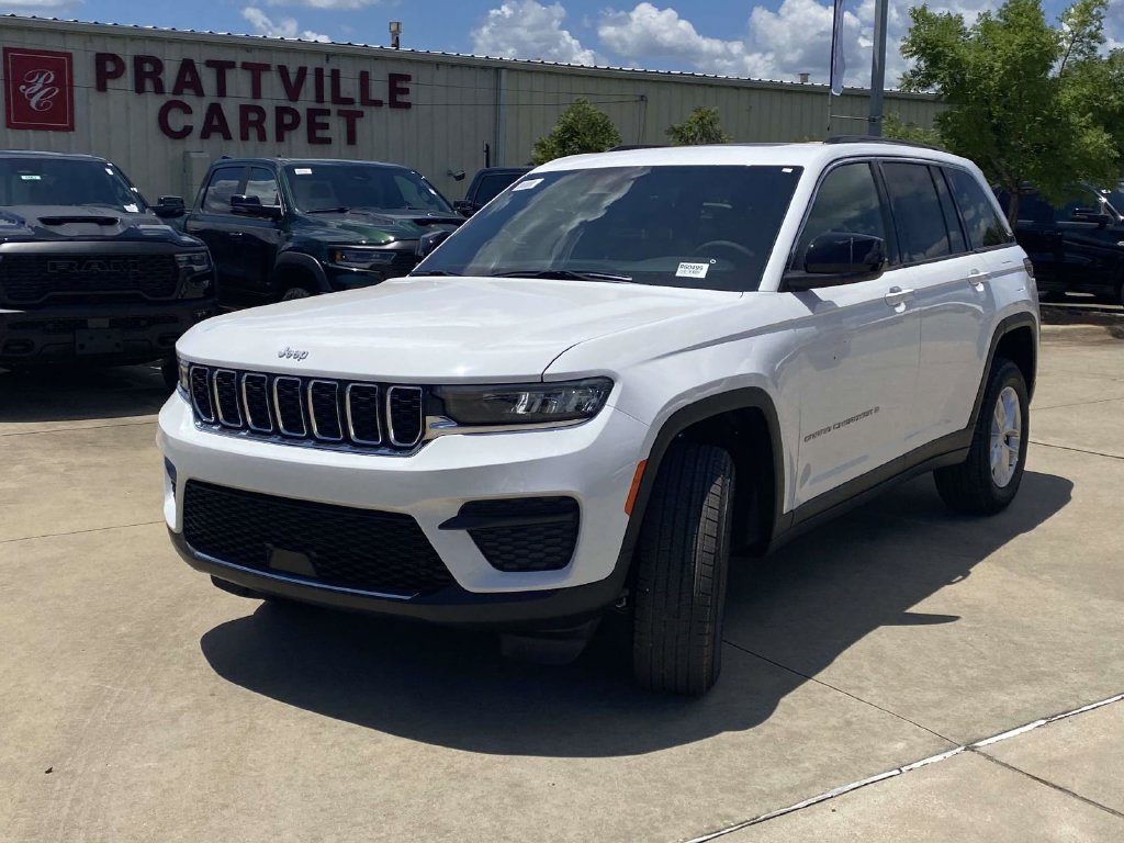 New 2026 Jeep Grand Cherokee Laredo X RWD image 33