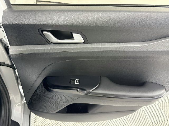 Used 2022 Kia K5 GT-Line FWD image 25