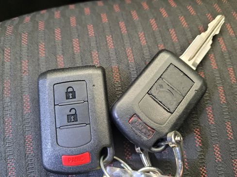 Used 2017 Mitsubishi Outlander Sport ES AWD/4WD image 32
