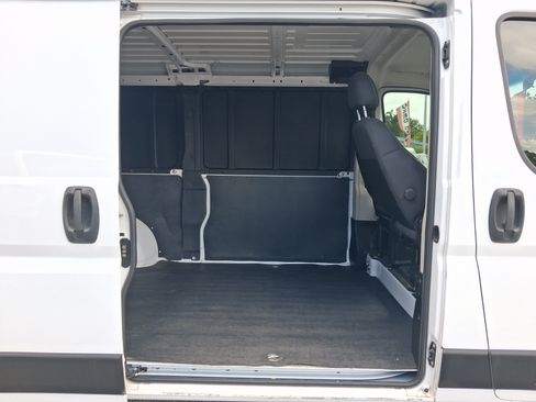 Used 2021 RAM ProMaster 2500 FWD image 10