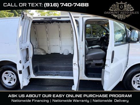 Used 2004 Chevrolet Express 1500 RWD image 13