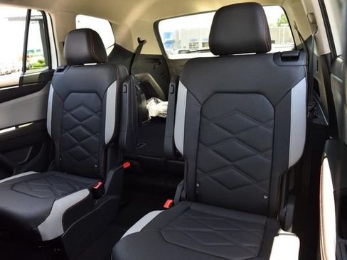 New 2026 Volkswagen Atlas Peak Edition AWD/4WD image 22