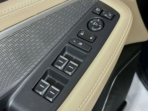 Used 2022 Acura MDX SH-AWD w/ Advance Package image 29