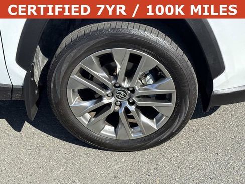 Used 2025 Toyota RAV4 XLE Premium image 7