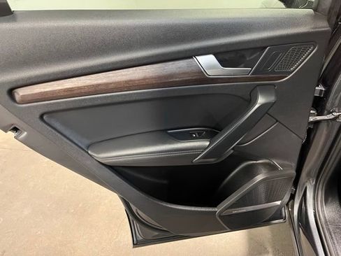 Used 2024 Audi Q5 2.0T Premium Plus image 16