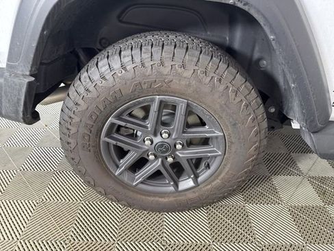 Used 2024 Jeep Wrangler Sport S image 19