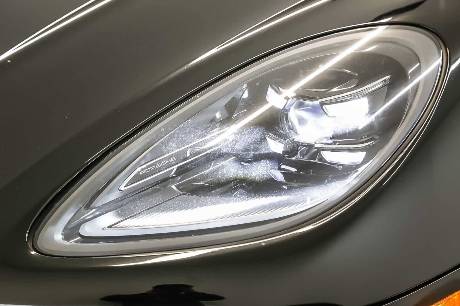 Used 2024 Porsche Macan AWD/4WD image 15