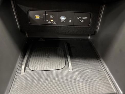 Used 2025 Hyundai Sonata Limited image 25