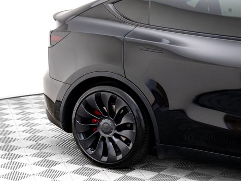 Used 2022 Tesla Model Y Performance image 33