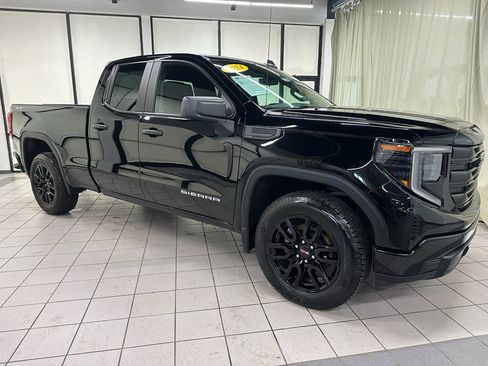 Used 2024 GMC Sierra 1500 Pro w/ Graphite Edition image 3
