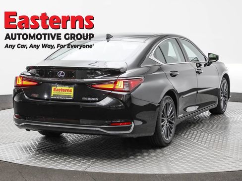 Used 2022 Lexus ES 300h w/ Premium Package image 5