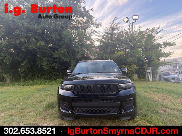Used 2021 Jeep Grand Cherokee L Laredo AWD/4WD image 2