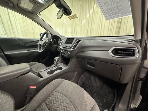 Certified 2024 Chevrolet Equinox LT w/ LPO, Floor Liner Package image 17
