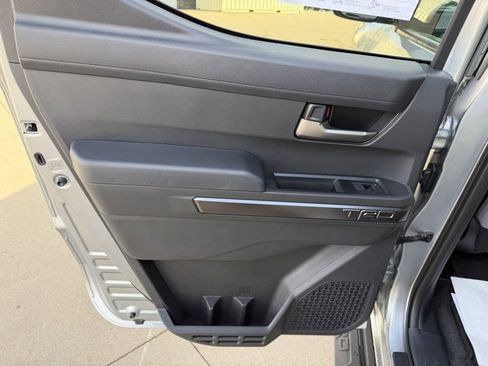 Used 2024 Toyota Tacoma TRD Off-Road image 25