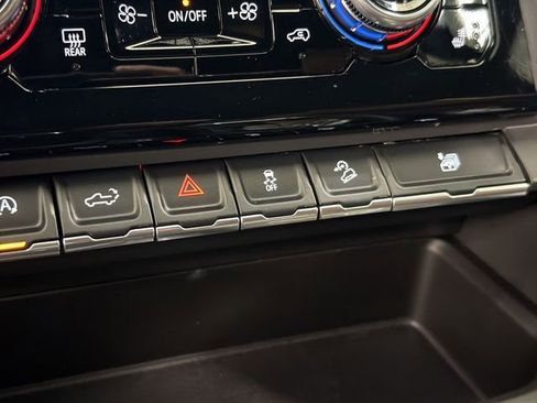 Used 2024 GMC Sierra 1500 Denali Ultimate image 30