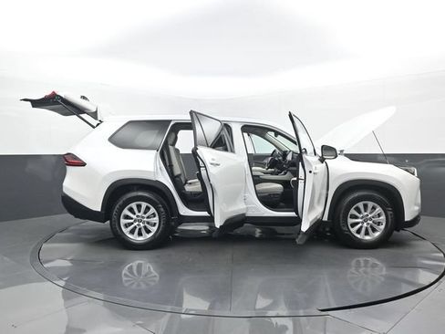 Used 2026 Toyota Grand Highlander FWD image 31