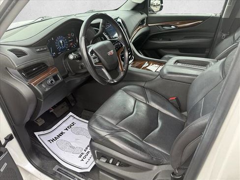 Used 2019 Cadillac Escalade ESV Luxury image 13