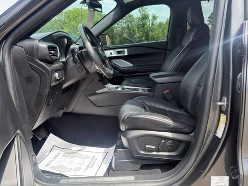 Used 2020 Ford Explorer Platinum w/ Premium Technology Package AWD/4WD image 9