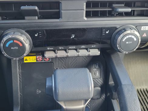 Certified 2025 Toyota Tacoma SR5 image 30