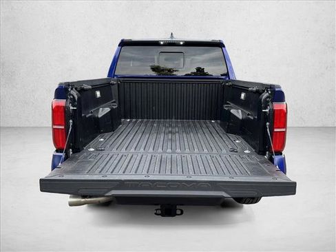 Certified 2025 Toyota Tacoma SR5 AWD/4WD image 7