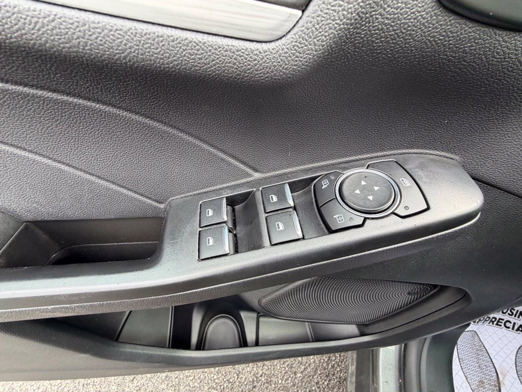 Certified 2025 Ford Escape Platinum AWD/4WD image 21