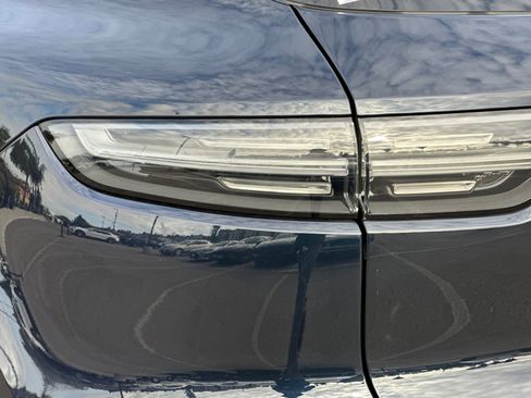 Used 2023 Porsche Cayenne Base image 28