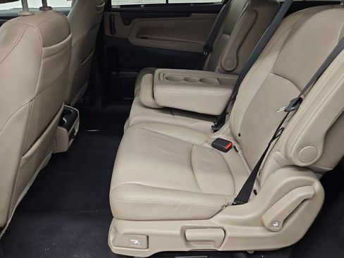 Used 2018 Honda Odyssey Touring image 13
