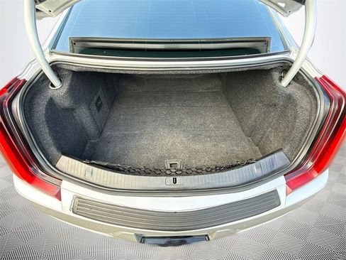 Used 2019 Cadillac XTS Luxury image 30