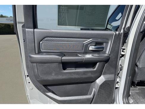 New 2026 RAM 2500 Big Horn AWD/4WD image 20