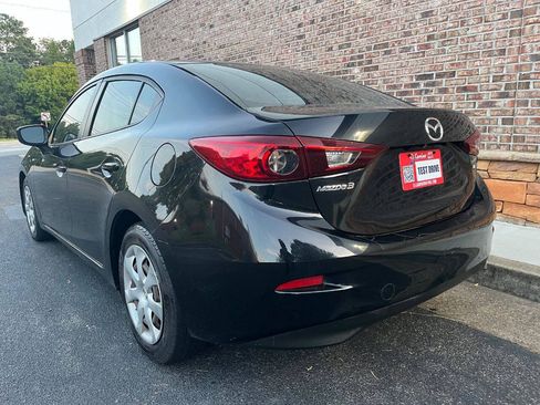 Used 2016 MAZDA MAZDA3 i Sport FWD image 3