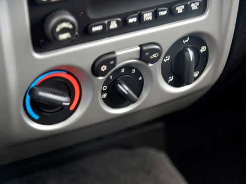 Used 2009 Chevrolet Colorado LT image 23