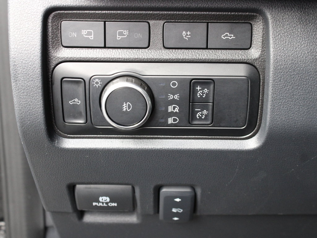 Used 2024 Ford F250 Platinum w/ FX4 Off-Road Package AWD/4WD image 66