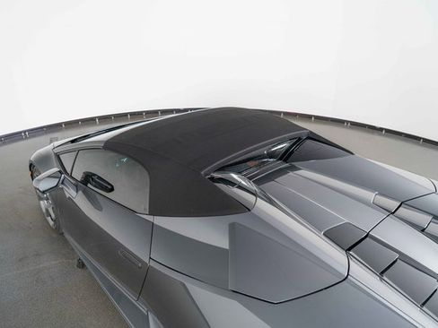 Used 2024 Lamborghini Huracan EVO image 29