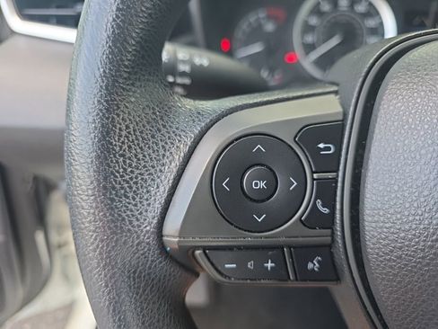 Used 2021 Toyota Corolla LE FWD image 14