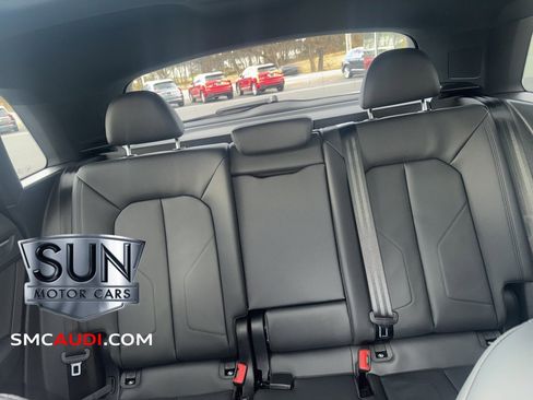 New 2025 Audi Q3 2.0T Premium image 24