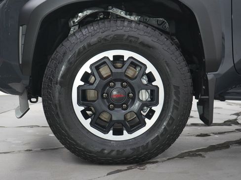 Used 2025 Toyota 4Runner TRD Off-Road Premium image 32