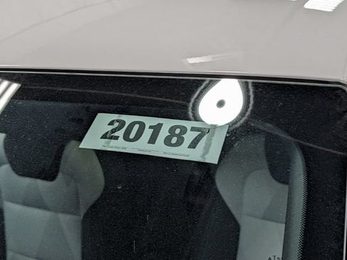 New 2026 Chevrolet Trax RS w/ Sunroof Package FWD image 26