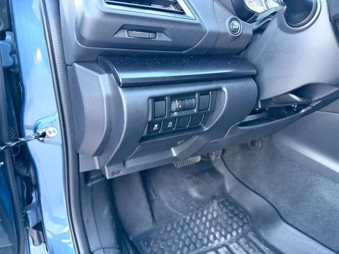 Used 2023 Subaru Crosstrek 2.5i Sport AWD/4WD image 19