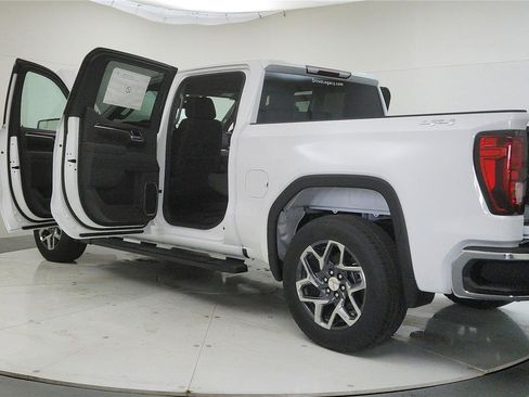 New 2026 GMC Sierra 1500 SLE AWD/4WD image 11