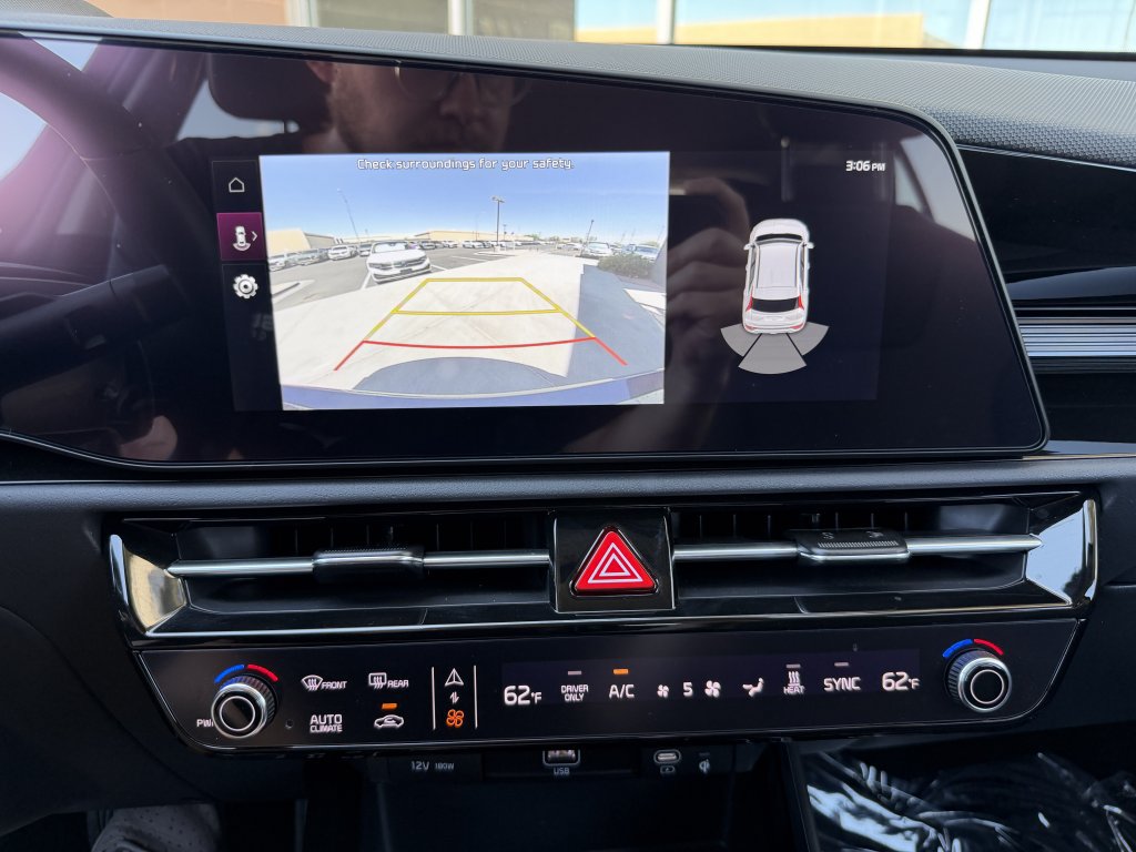 Used 2025 Kia Niro Wind FWD image 21