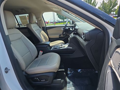 Used 2020 Ford Explorer Limited AWD/4WD image 30