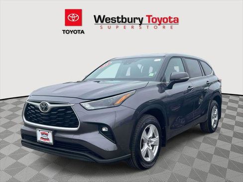 Certified 2024 Toyota Highlander LE AWD/4WD image 5