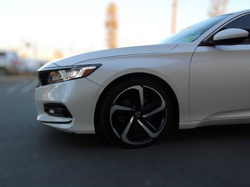 Used 2018 Honda Accord Sport image 22