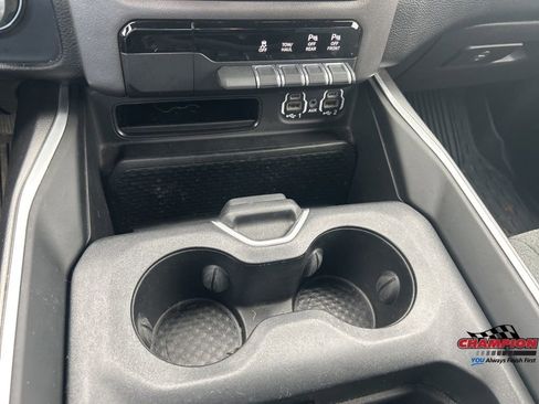 Used 2021 RAM 1500 Big Horn image 16