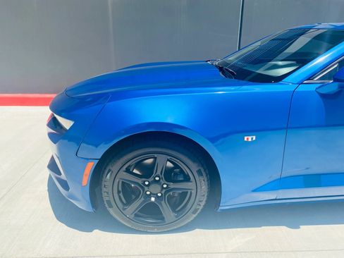Used 2016 Chevrolet Camaro LT RWD image 8