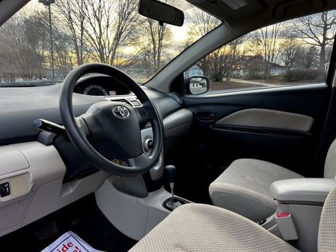 Used 2008 Toyota Yaris Sedan image 12