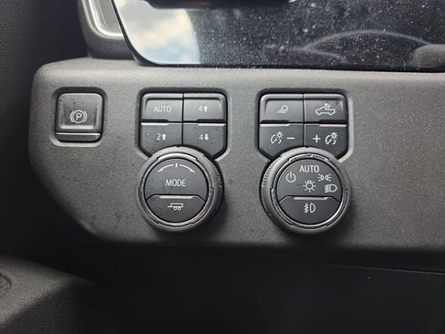 Certified 2023 Chevrolet Silverado 1500 LT Trail Boss w/ LT Trail Boss Premium Package AWD/4WD image 29